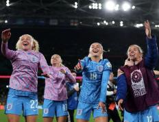 英格兰女足主场获胜，备战澳大利亚赛